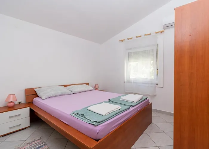 With A Parking Space - 18131 *