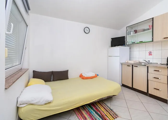 Appartement With A Parking Space - 18131 *