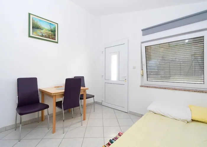 Appartement With A Parking Space - 18131 *