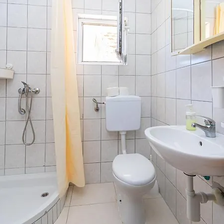 With A Parking Space - 18131 *