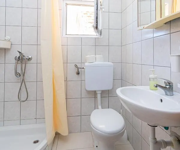 With A Parking Space - 18131 *